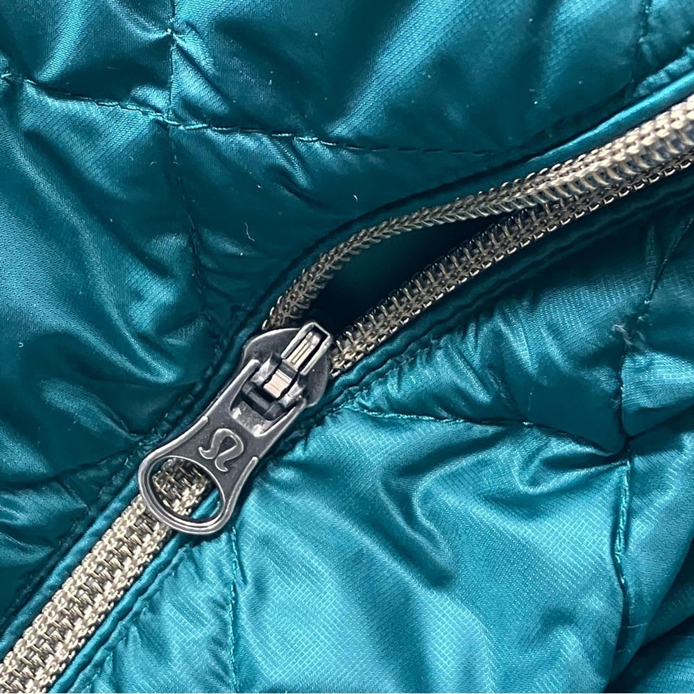 Lululemon Down For A Run Vest 4 - Picture 8 of 10
